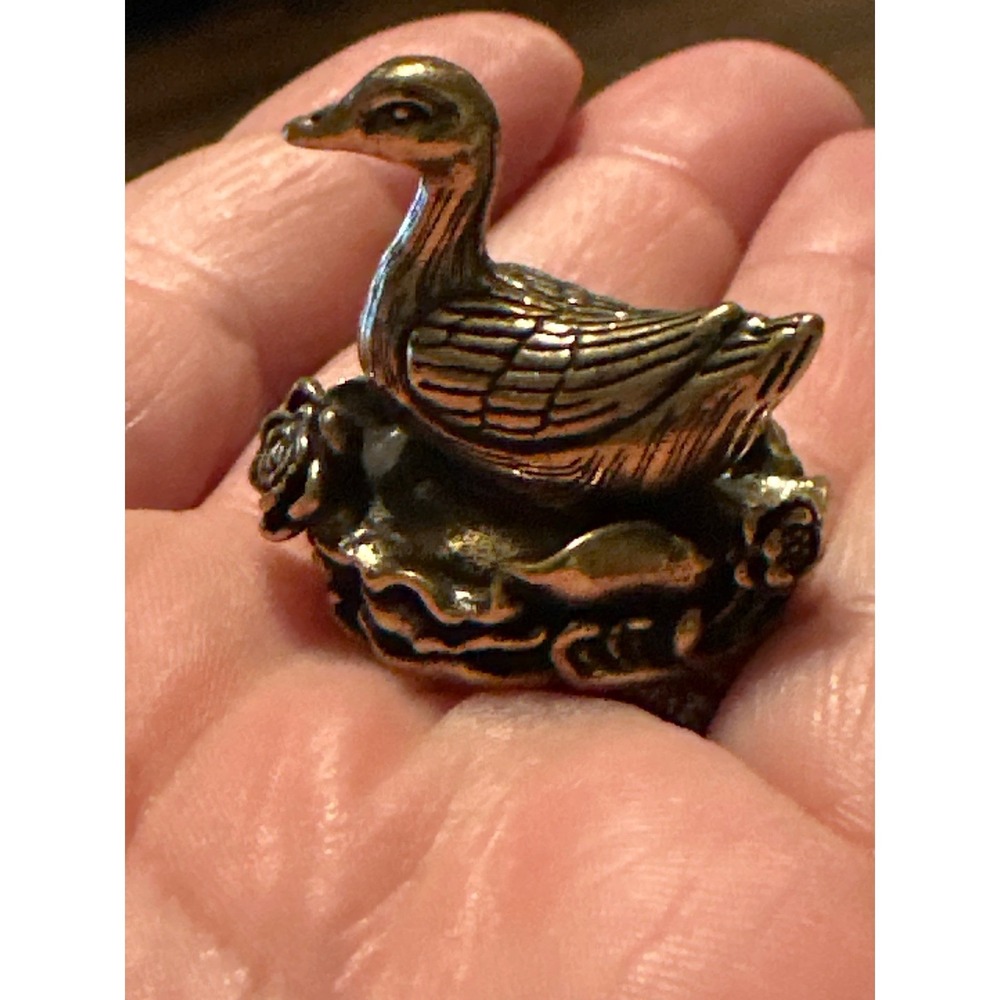 BG9-Miniature brass metal Duck roses animal figurine